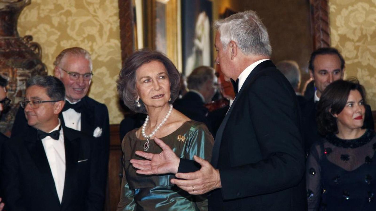 La Reina Sofía recibe la Medalla de Oro del Círculo del Liceo