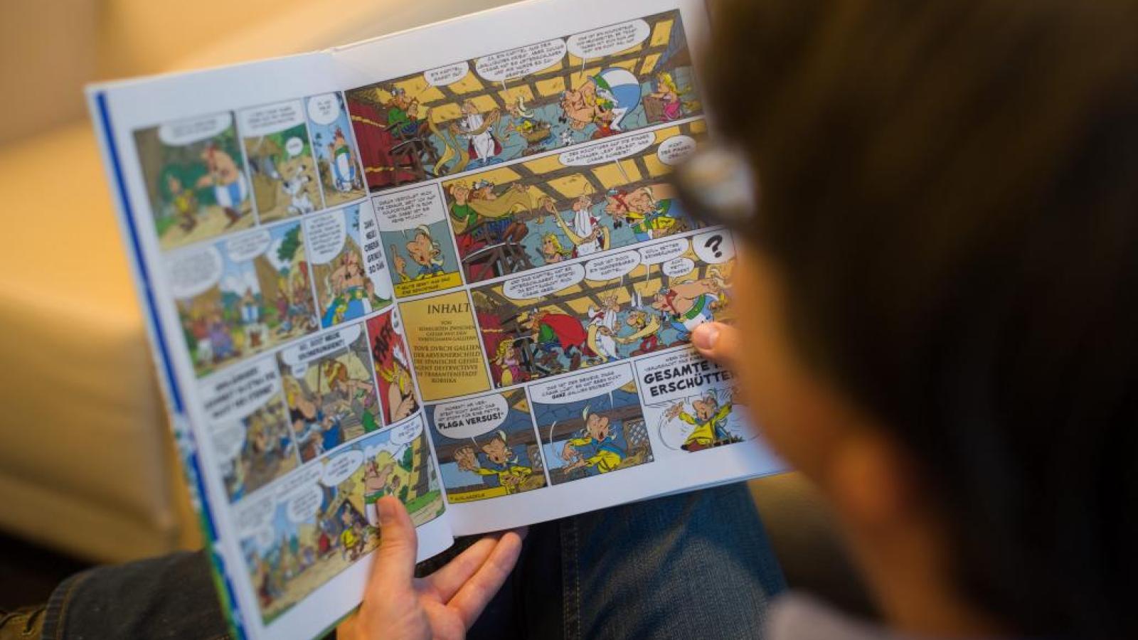 Astérix y Obélix reclutan a Julian Assange para resistir a los romanos