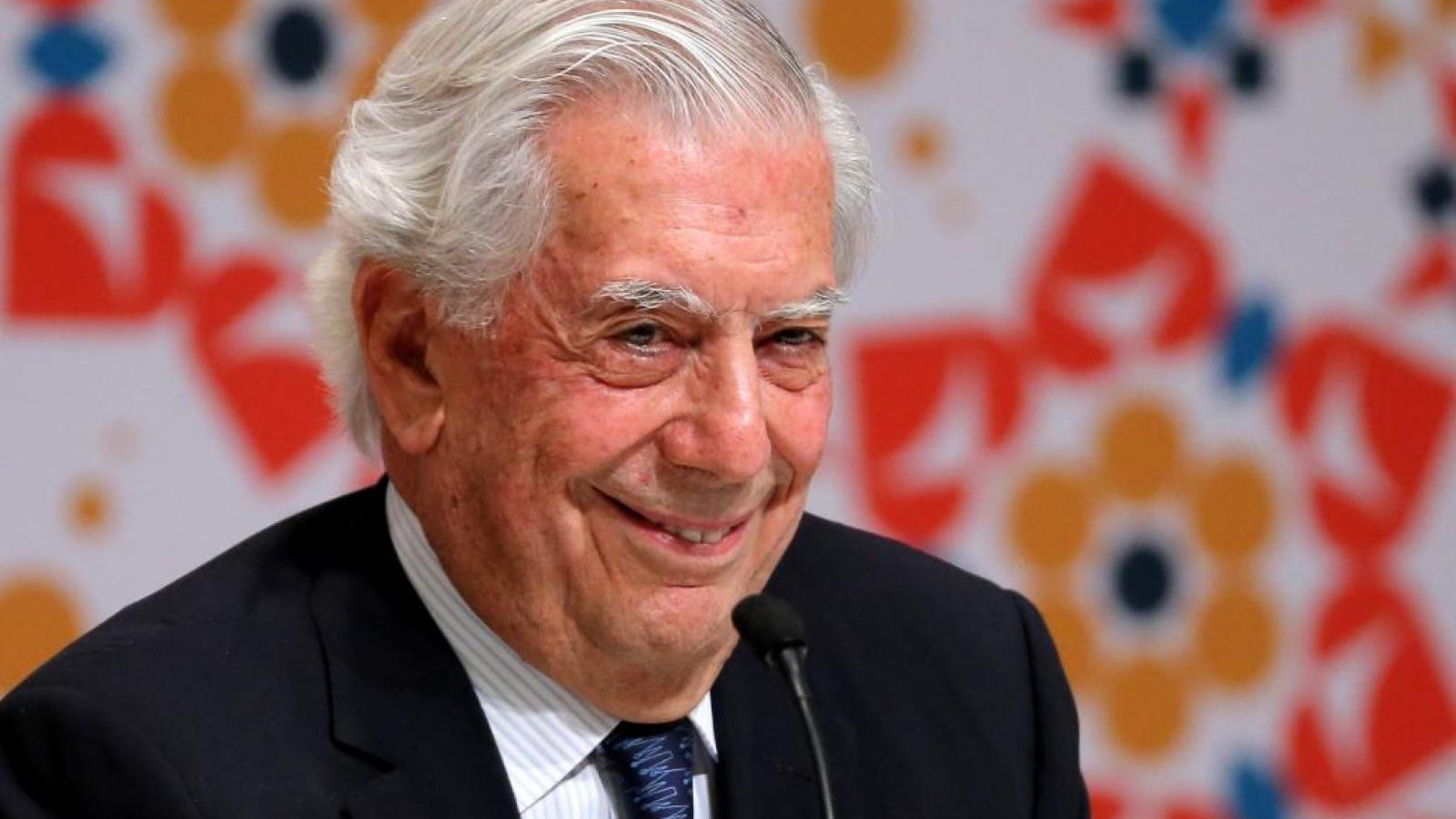 Vargas Llosa: «Tengo el triste privilegio de apagar la luz del "boom"»