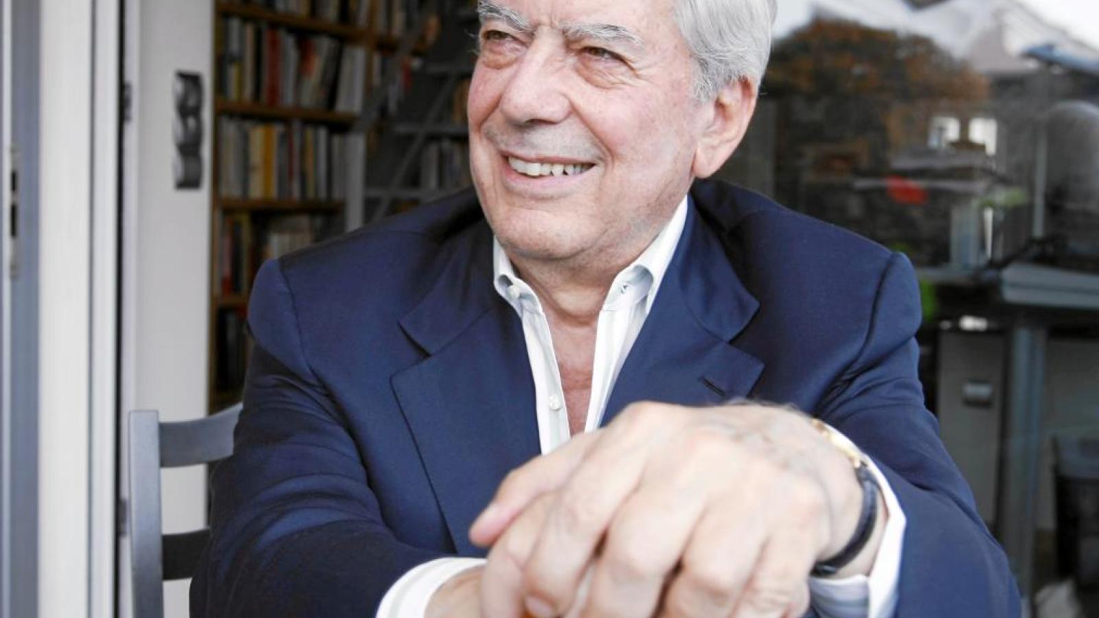 Mario Vargas Llosa, galardonado con el Antonio de Sancha 2013