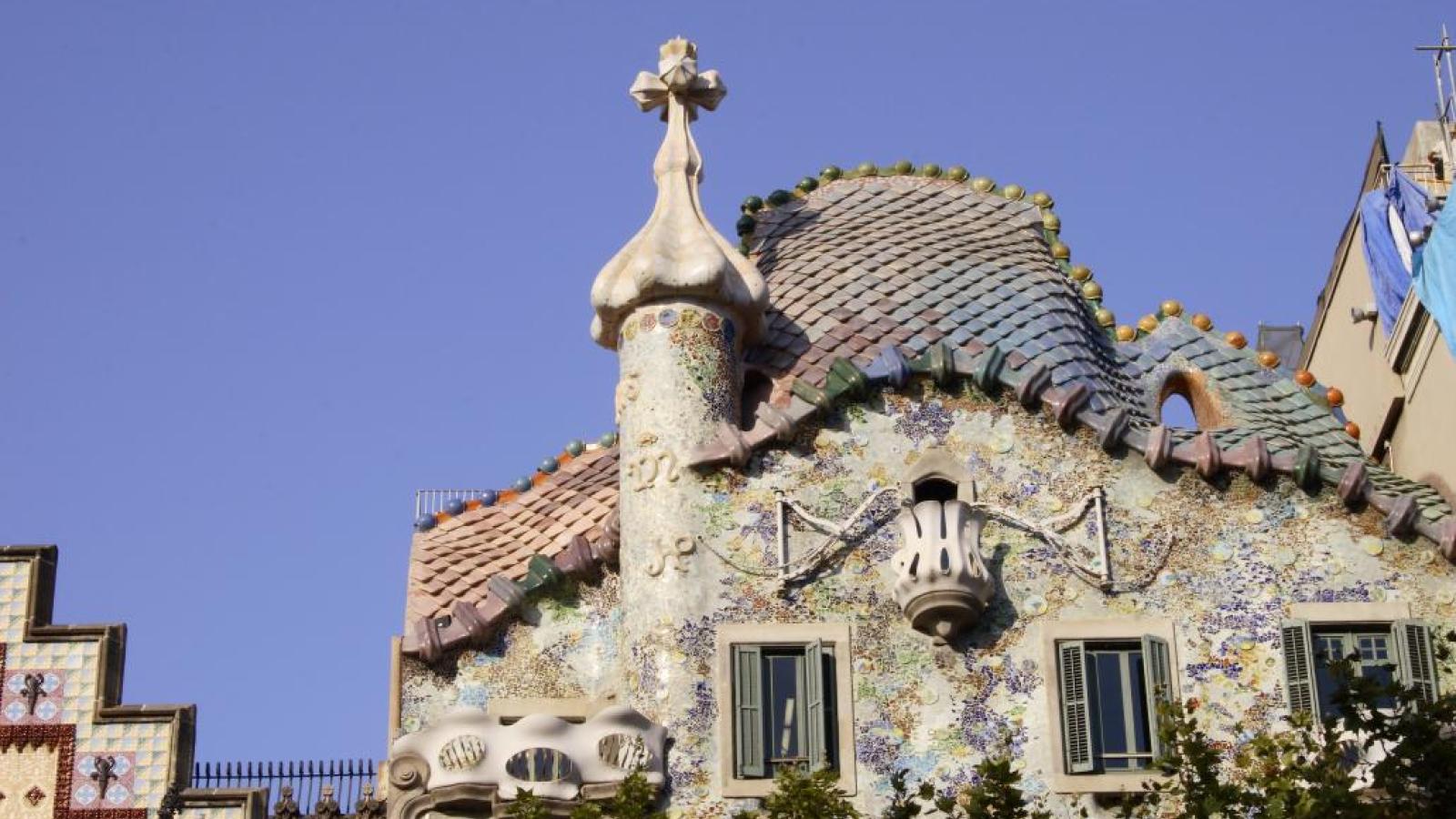 La Casa Batlló denuncia penalmente al sindicato SUT por “actos vandálicos”