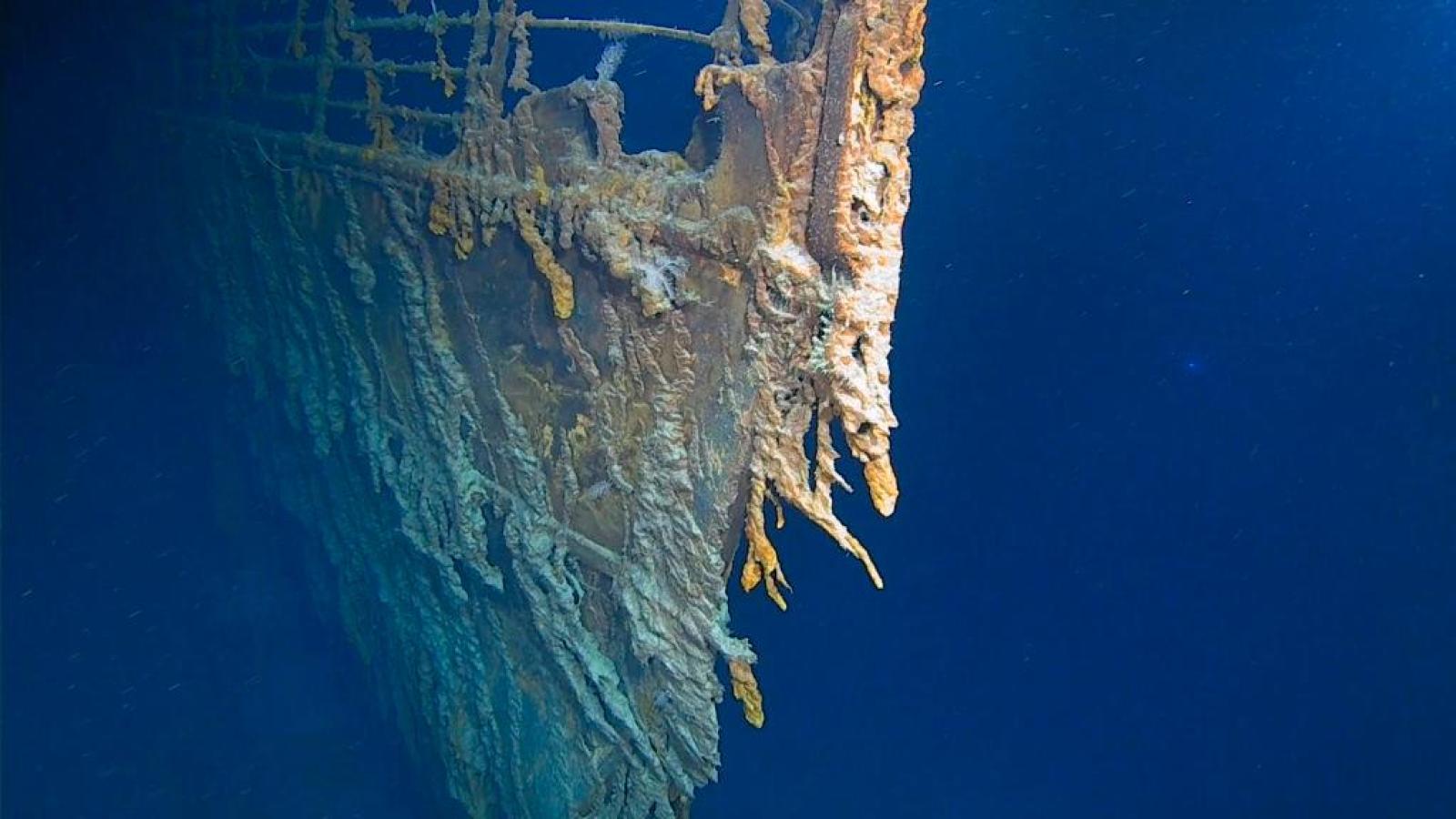 Bacterias y deterioro: la impactante primera visita al Titanic a 3.800 metros de profundidad