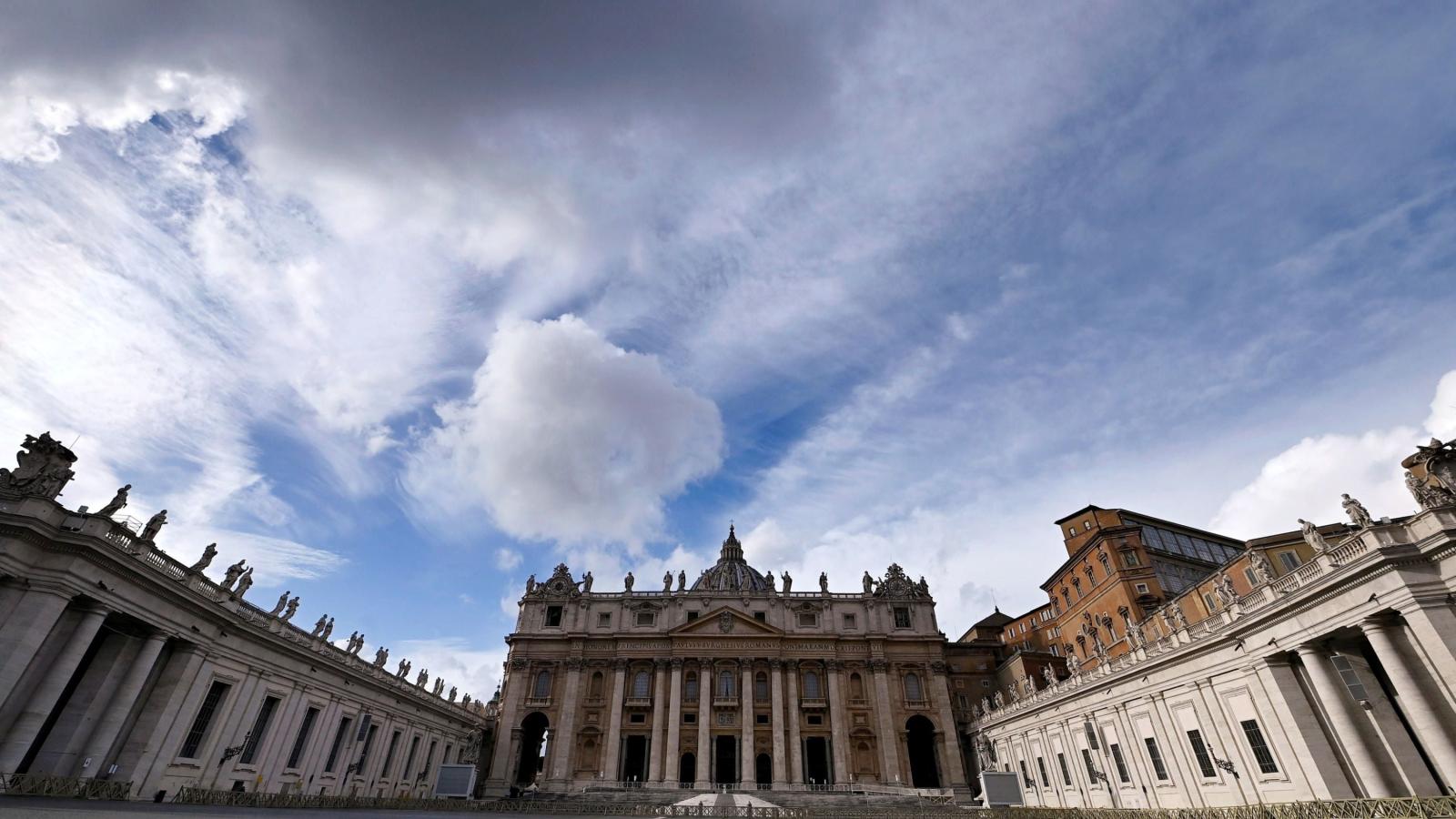 18 de abril: la primera piedra de San Pedro de Roma