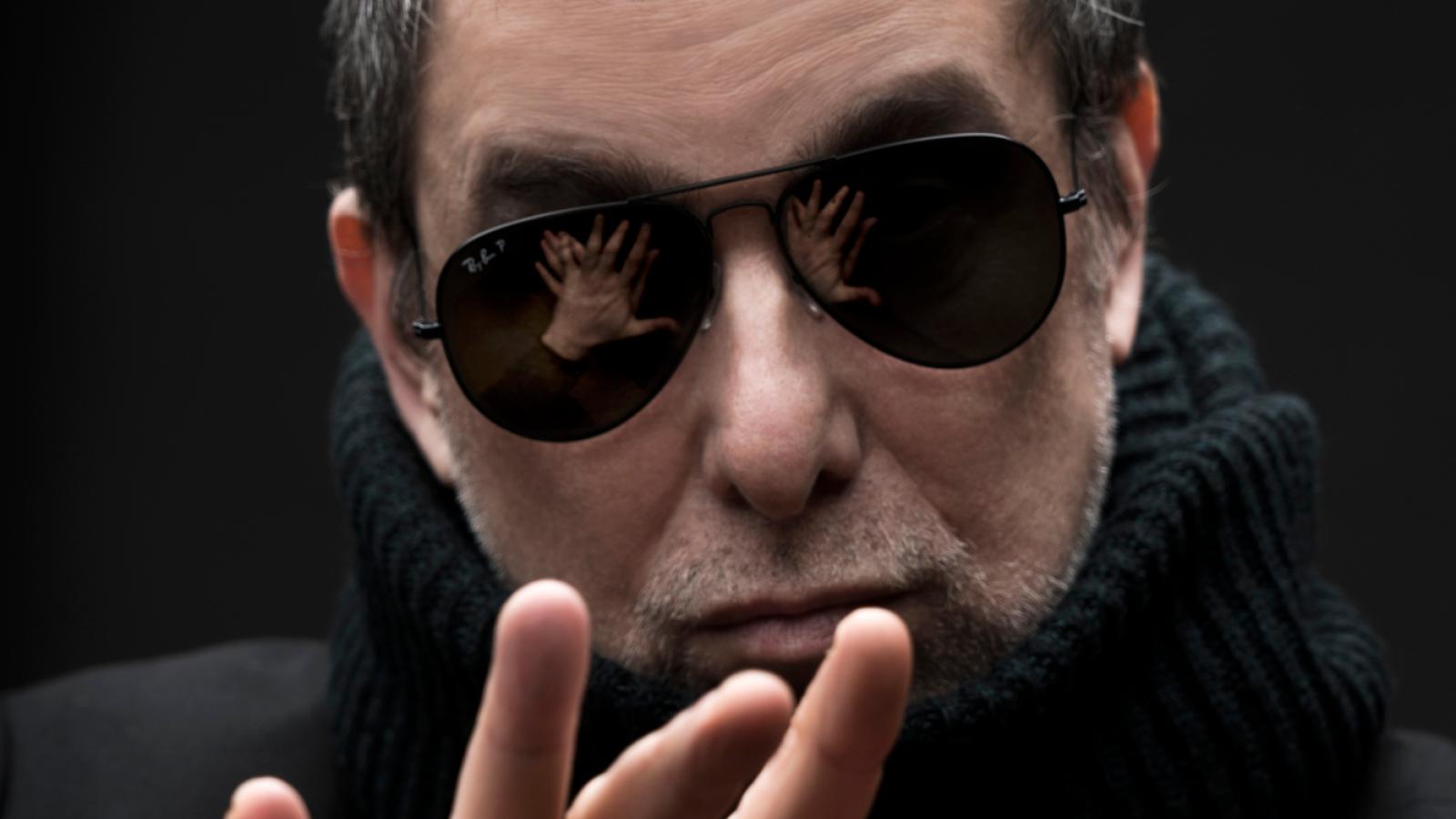 Andrés Calamaro: «No tengo que cambiar nada, siempre he sido feminista y ateo»