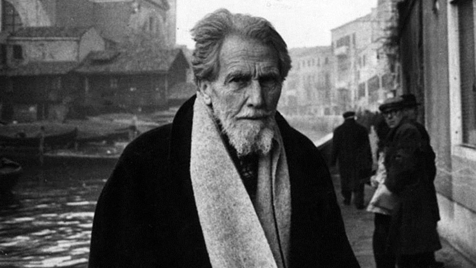 Desmontando a Ezra Pound, el poeta maldito que acabó en el manicomio por abrazar el fascismo