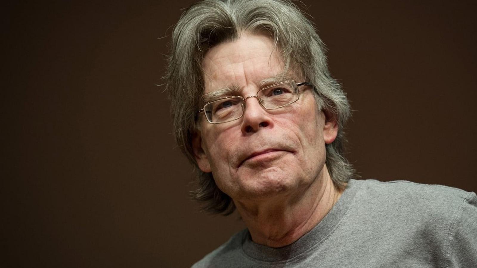 Stephen King vuelve por su 76 cumpleaños: llega a España "Holly"