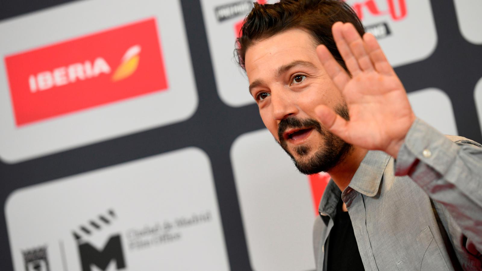 Diego Luna, Platino de Honor: “Las historias latinas están encontrando público por todo el mundo”