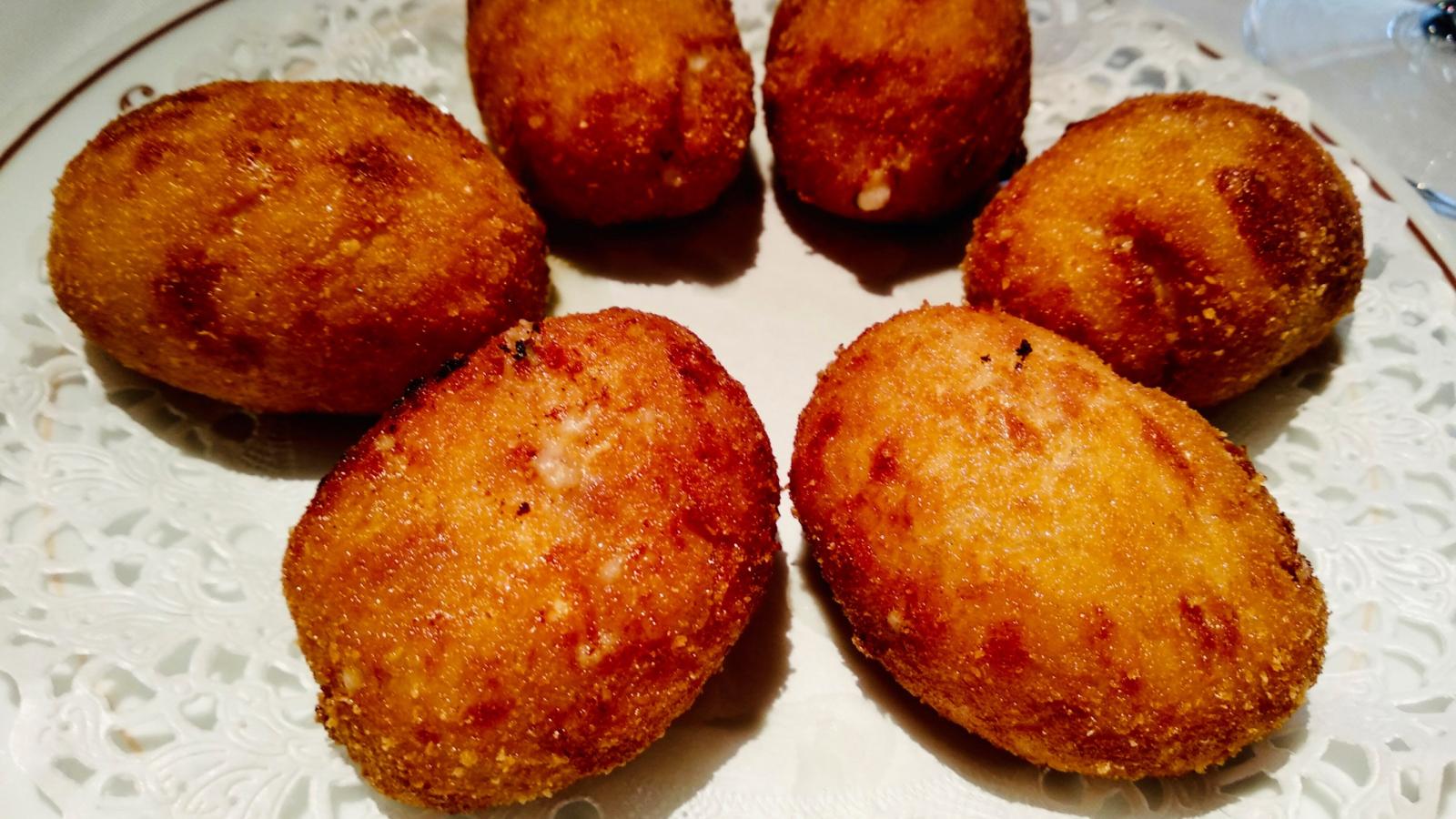 La croqueta, reina del tapeo y termómetro de cocineros, celebra su día