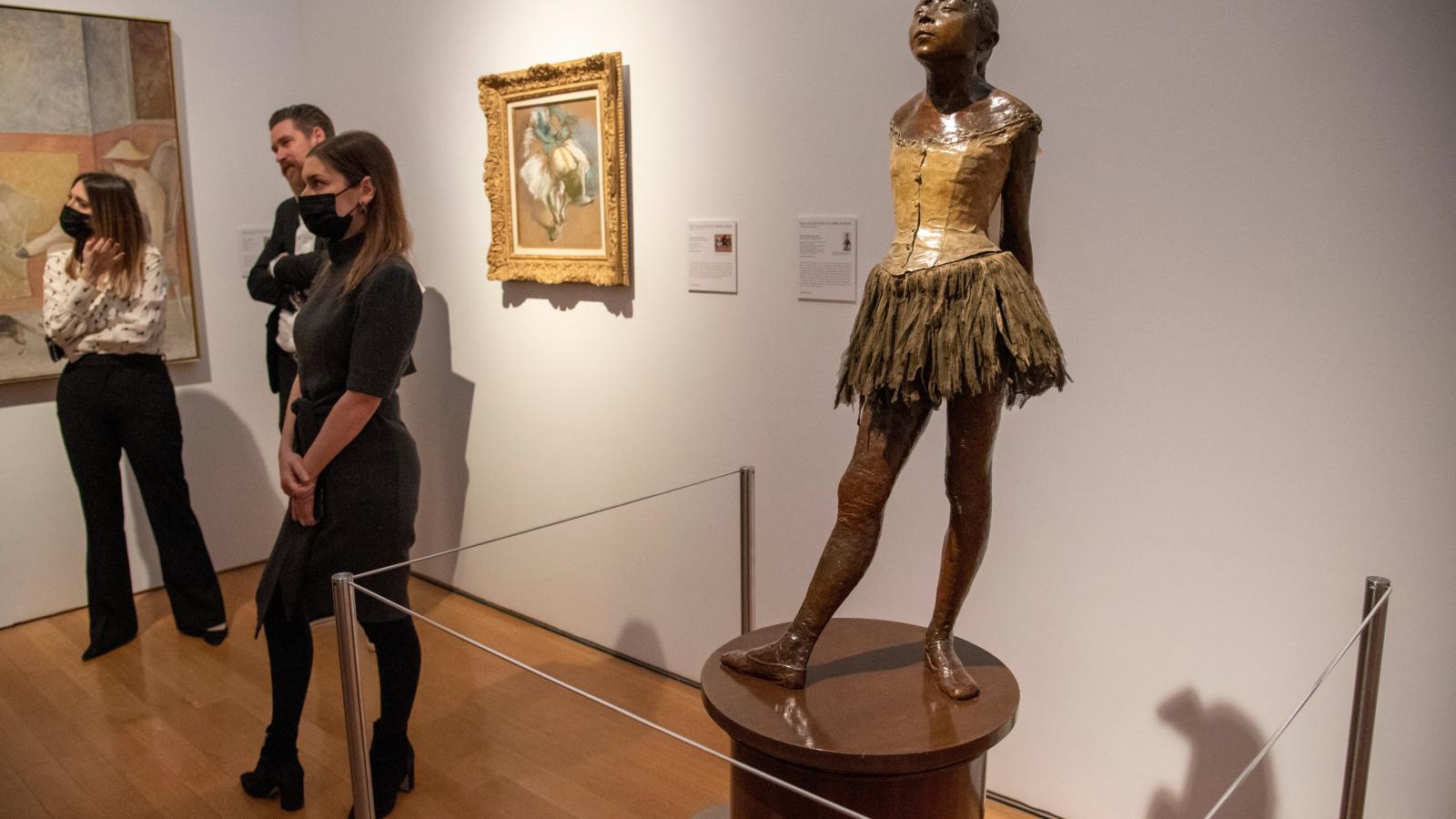 Una escultura de Degas y un bronce de Picasso arrasan en una subasta de Nueva York