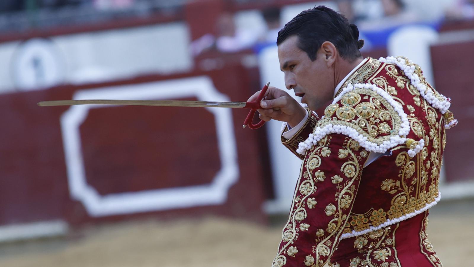 José María Manzanares, operado con éxito