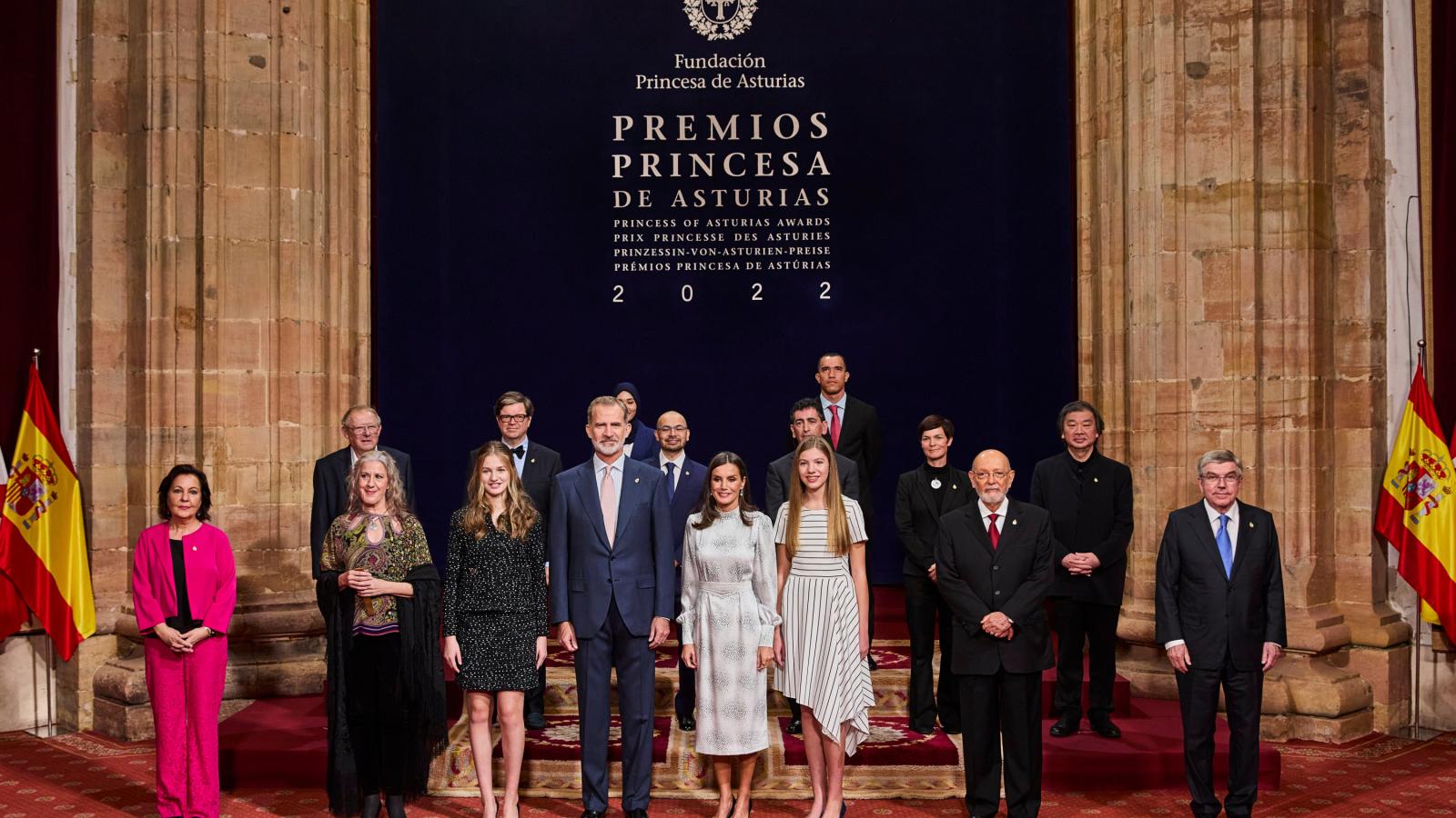 Premios Princesa de Asturias: duende, saludos y gaitas