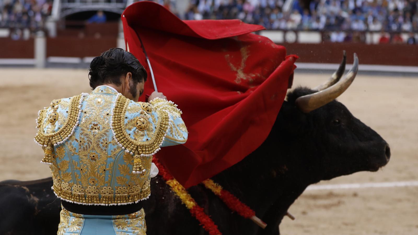 El amor propio de El Juli espolea la magia de Morante de la Puebla