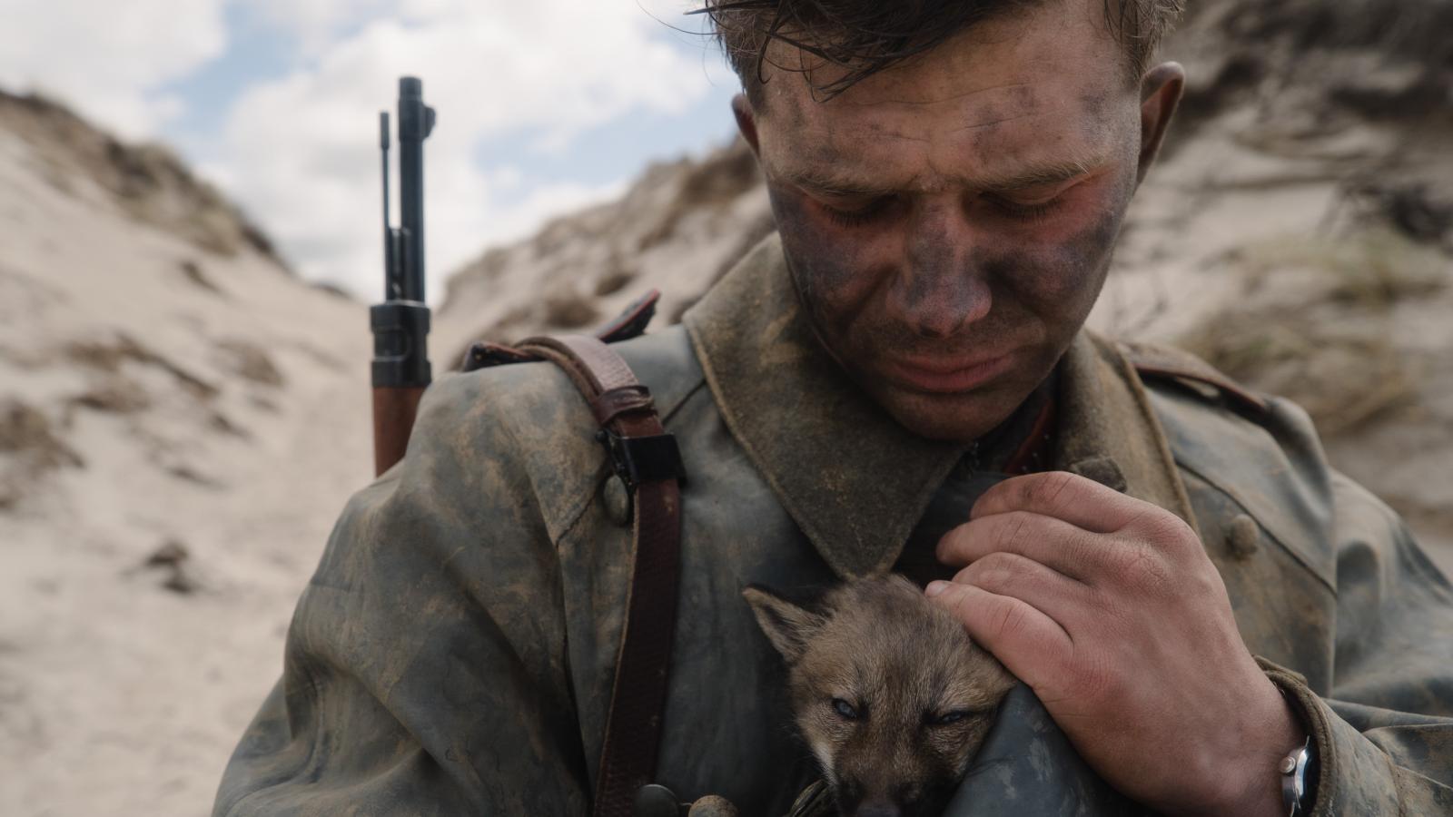 "El zorro": amistades animales en la Segunda Guerra Mundial