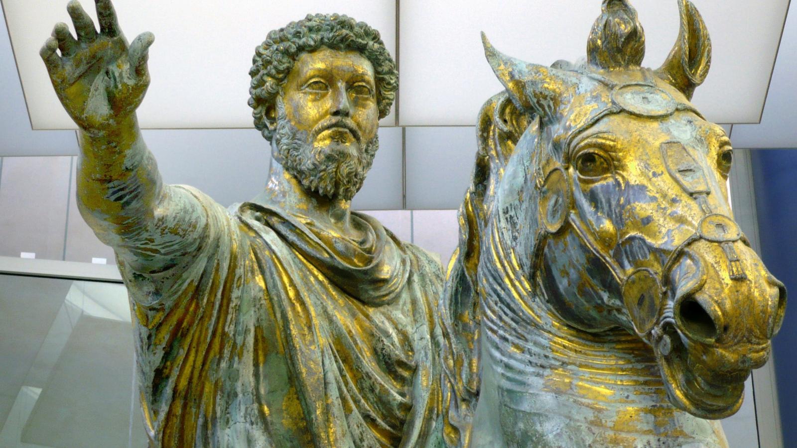 Marco Aurelio: un filósofo estoico para tiempos revueltos / La célebre estatua ecuestre de Marco Aurelio que se conserva en Roma