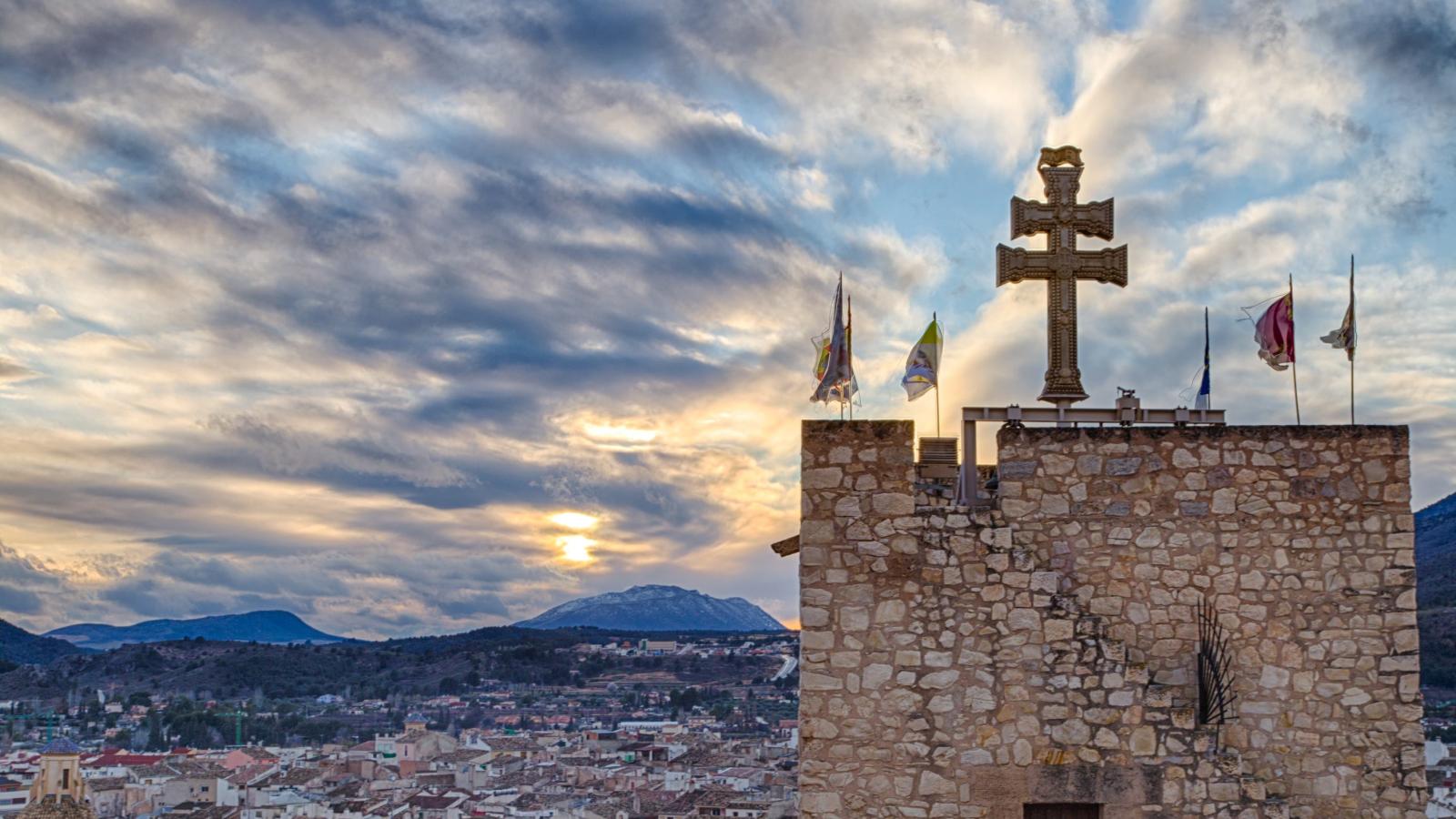 La Cruz de Caravaca: una historia de templarios y caballería cristiana