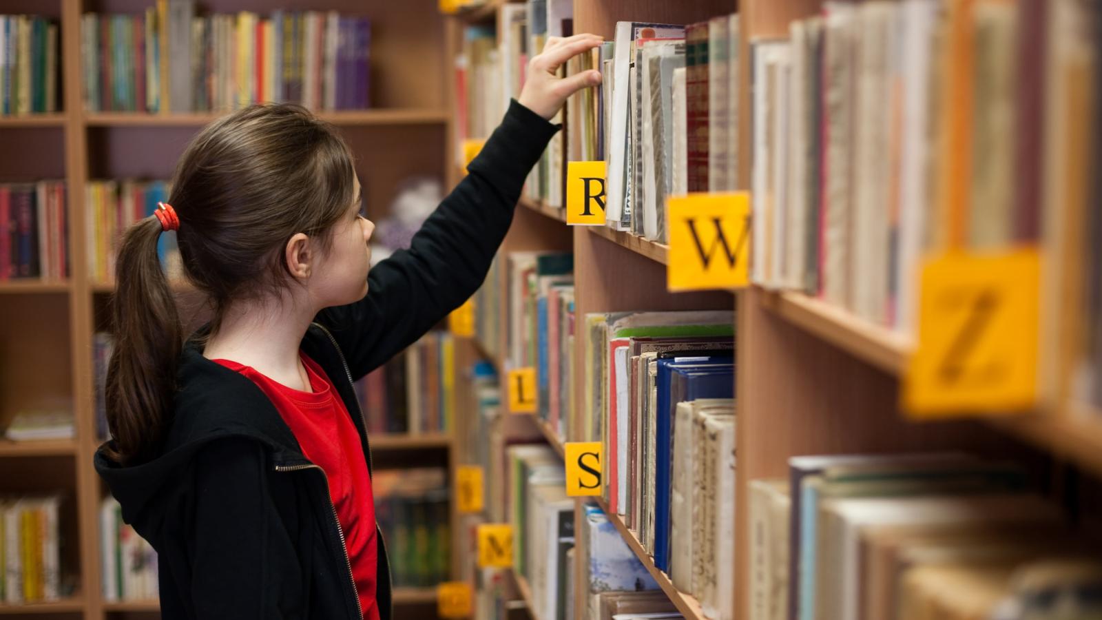 Universitarios que son incapaces de leerse un libro