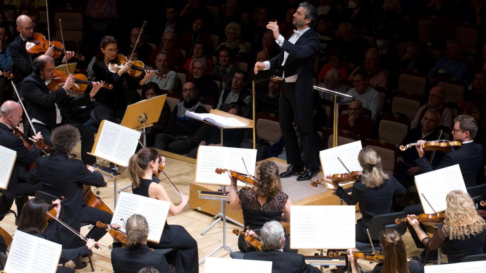 David Afkham arrasa en el Auditorio con un aldabonazo bruckneriano