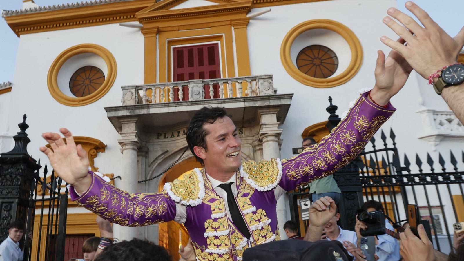 Daniel Luque, Juan Ortega, Manuel Escribano y Santiago Domecq, entre los premiados en Sevilla