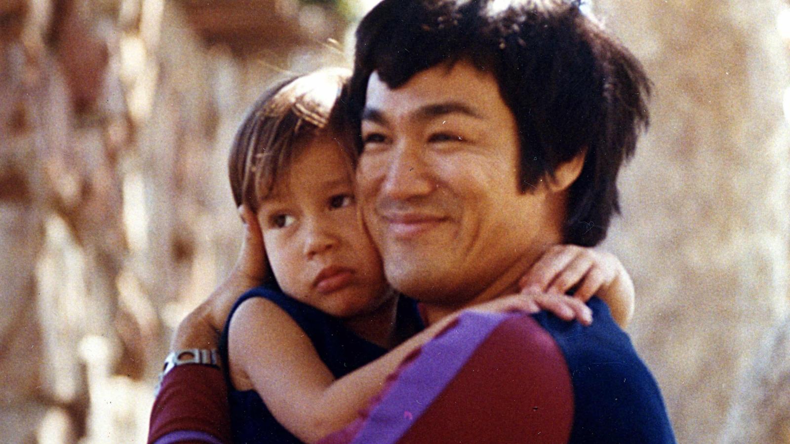 La hija de Bruce Lee rompe su silencio: "Era estricto, pero me quería mucho"