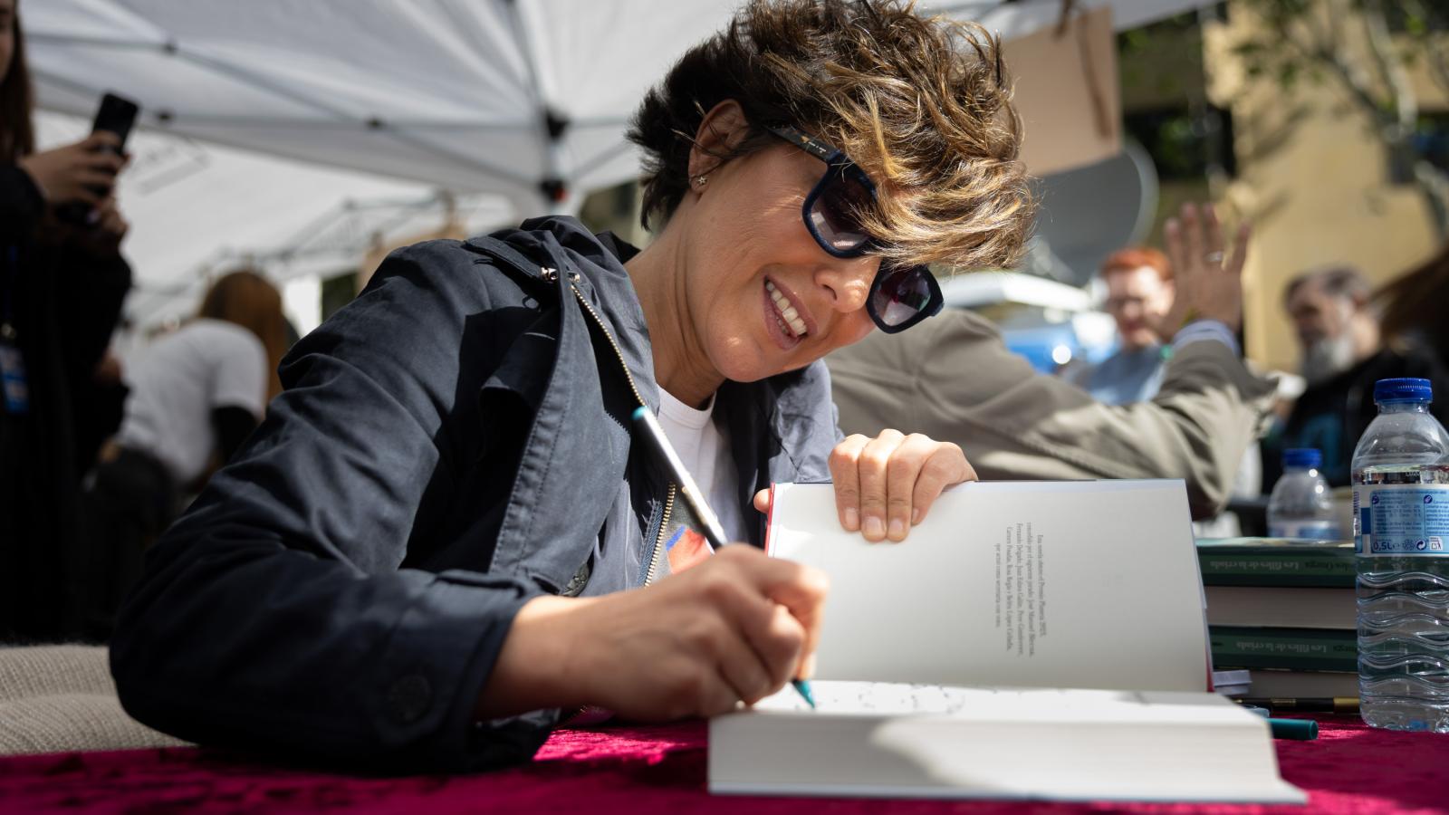 La facturación de las librerías en Sant Jordi crece un 6 por ciento