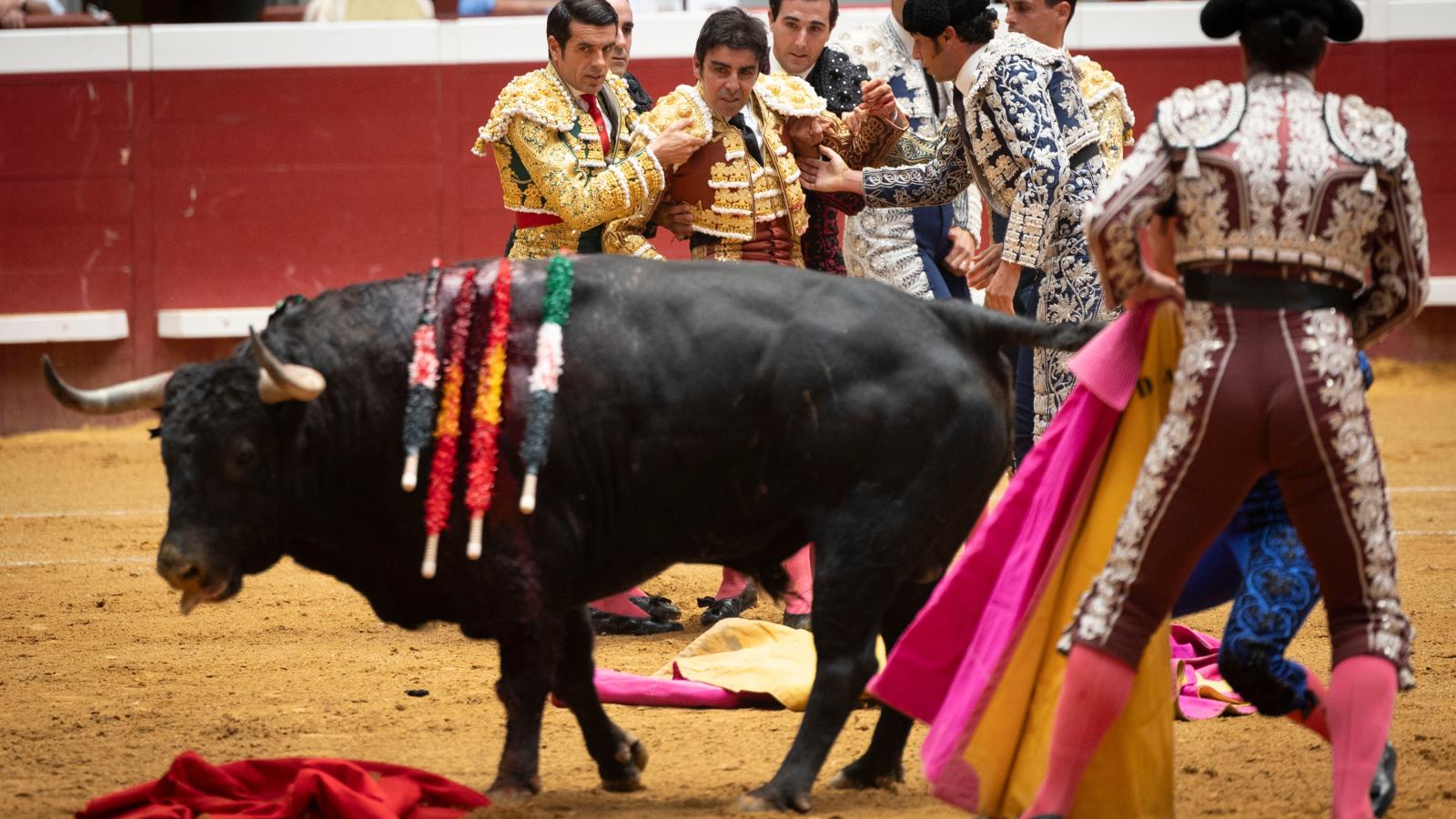 Segunda tarde de toros de la Semana Grande donostiarra con los diestros Miguel Ángel Perera, Emilio de Justo y David Galván