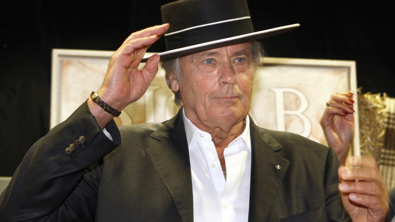 La cultura, el deporte y la política lloran a Alain Delon: "Un monumento del cine"