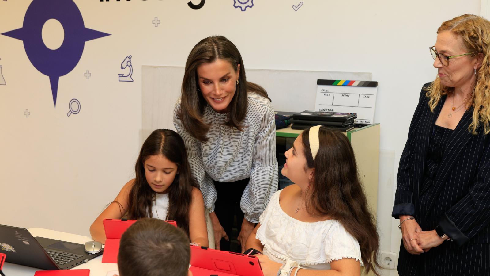 Imágenes de la visita de la Reina Letizia a un colegio de Guadalajara con motivo del inicio del curso escolar