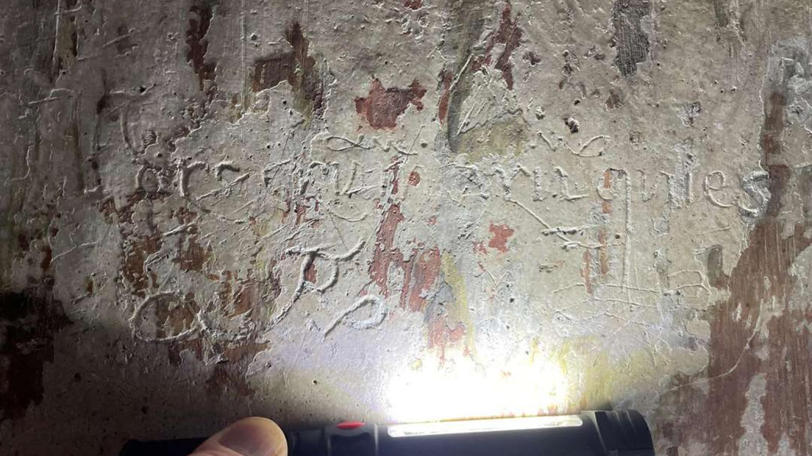 Se han hallado marcas de brujas en un edificio patrimonial de Inglaterra