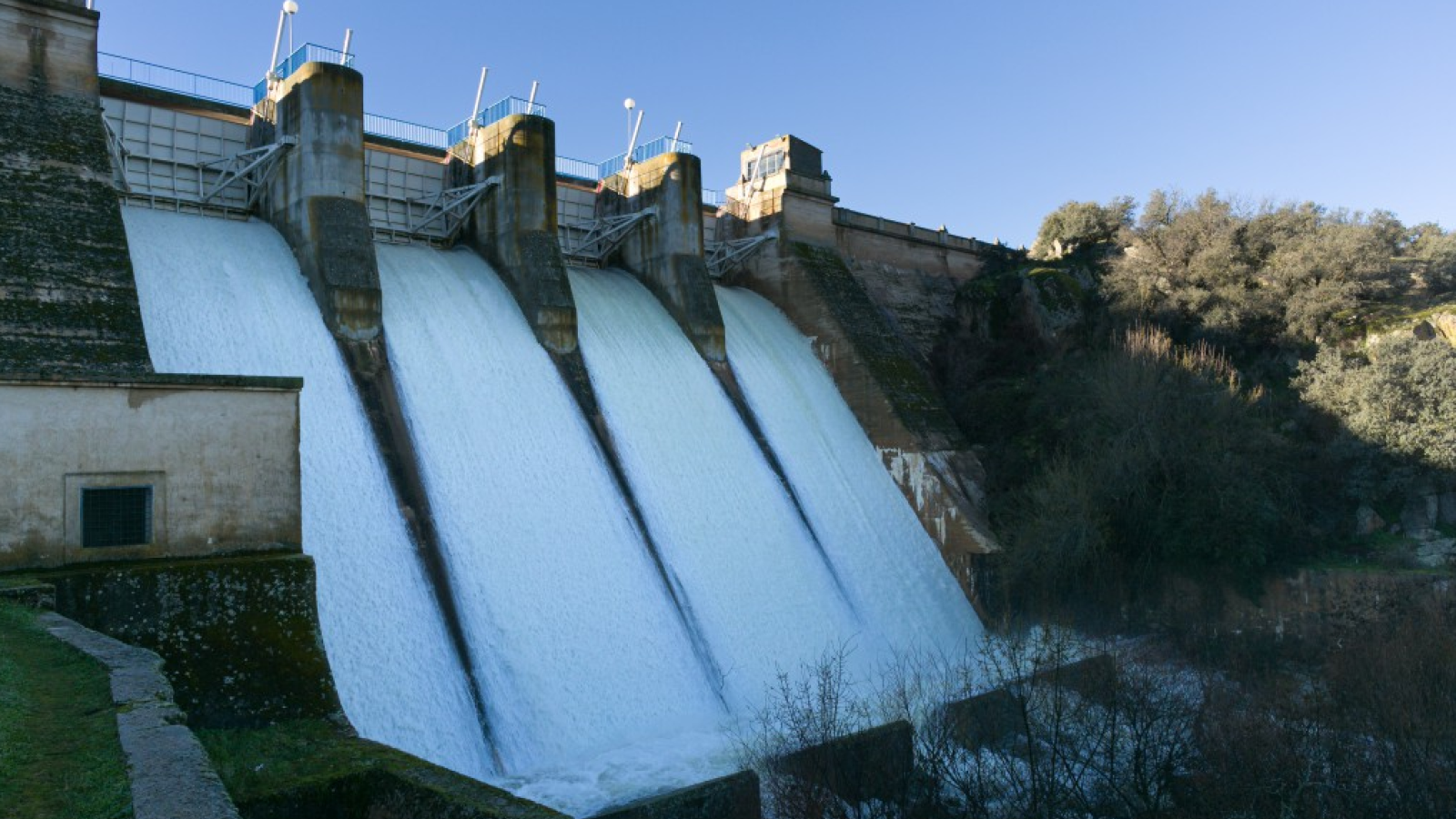 13 embalses de la Confederación del Tajo siguen desembalsando agua, aunque sus "volúmenes" han disminuido bastante