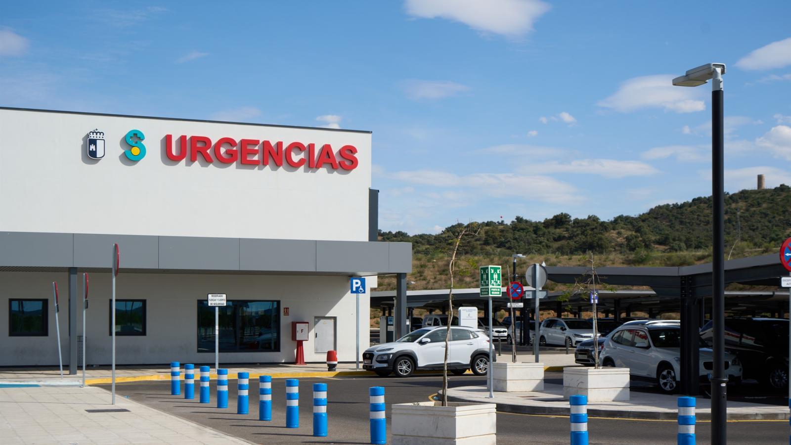 Herido grave el conductor de un camión que chocó contra un autobús con 35 pasajeros en un pueblo de Toledo