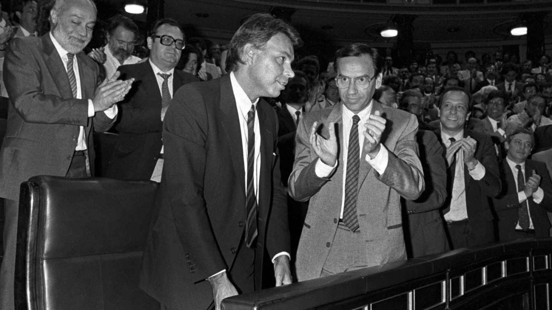 Felipe González, en el Congreso, durante su cuestión de confianza