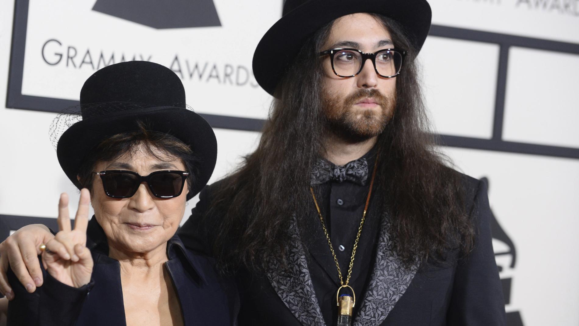 Yoko Ono y Seán Ono Lennon, viuda e hijo de John Lennon