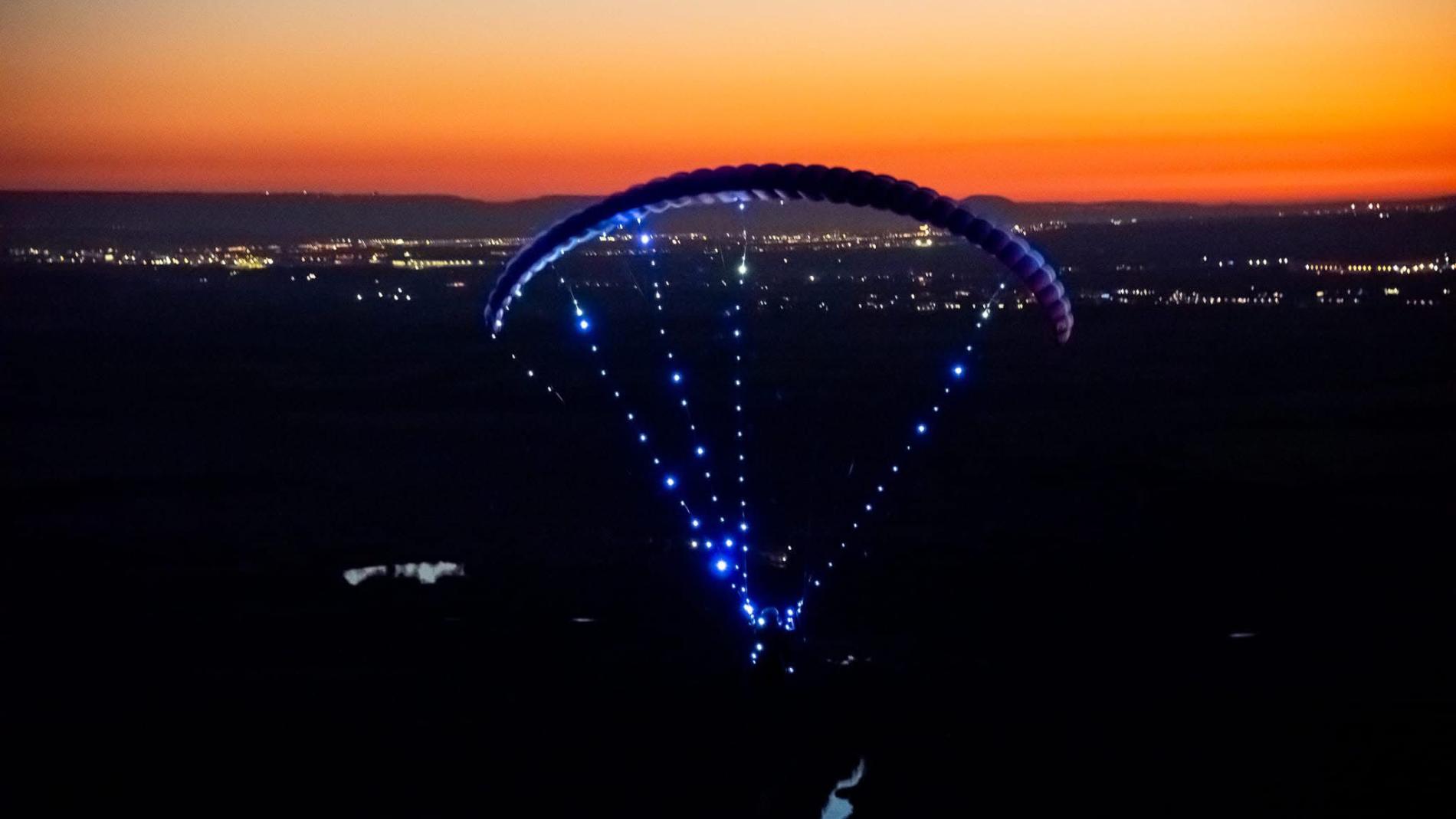 Cabalgata aérea de Alarilla (Guadalajara). Fotografía de Daniel Font.