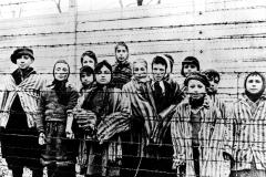 Un grupo de niños en Auschwitz, uno de los campos donde fueron asesinados más judíos durante el Holocausto