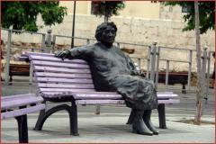 Escultura de Rosa Chacel junto a la Plaza de Poniente de Valladolid