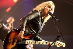 Suzi Quatro con su sempiterno bajo