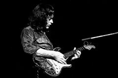 Rory Gallagher, con su famosa Stratocaster