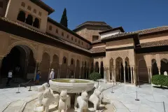 Patio de los leones de la Alhambra