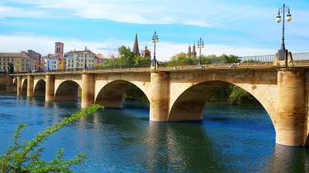 Puente de Piedra sobre el Ebro (Logroño)