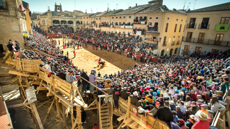 Plaza Mayor de Ciudad Rodrigo, en la que se celebran los festejos taurinos del Carnaval del Toro