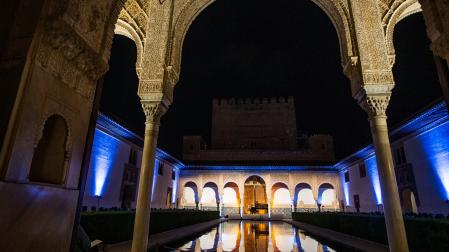 Patio de los Arrayanes de la Alhambra incluido en la programación del Festival Internacional de Música y Danza de Granada. EFE / Miguel Ángel Molina.