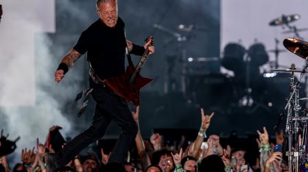 El guitarrista James Hetfield de Metallica en el festival Mad Cool 2022