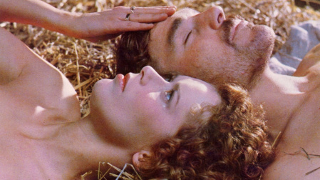 Sylvia Kristel, junto a Shane Briant, en "El amante de Lady Chatterley"