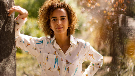 Leila Slimani, escritora, en el Jardín Botánico de Madrid 