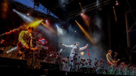 El grupo de rock Carolina Durante, durante su actuación en las fiestas de San Isidro de Madrid