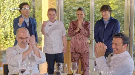 Pepe Rodríguez imitó en la gala de ayer de 'Masterchef' el grito de guerra y el gesto de Martín Berasategui