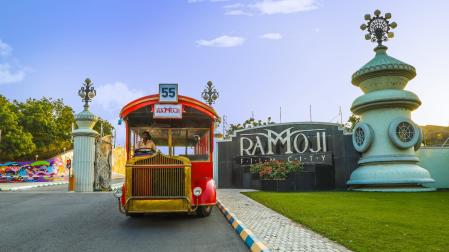 La entrada a Ramoji Film City, en Hyderabad