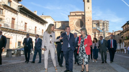 Emiliano García-Page visita Sigüenza con la comisaria europea de Cohesión y Reformas, Elisa Ferreira