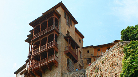 El Museo de Arte Abstracto de Cuenca se encuentra detrás de las Casas Colgadas