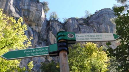 Cruce de caminos en la hoz de Beteta